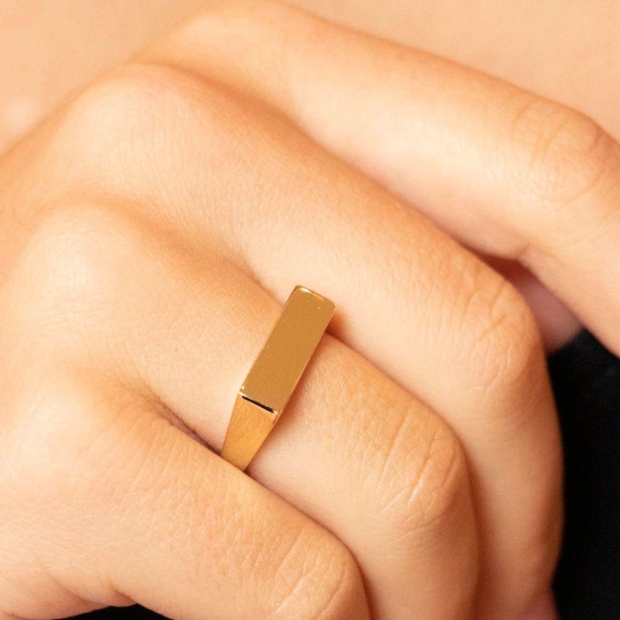 Jewellery Diamonds by WD | 9K Yellow Gold Rectangular Signet Ring